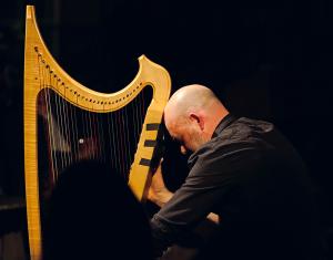 Harp Beat: Rhodri Davies selects harp music from around the world