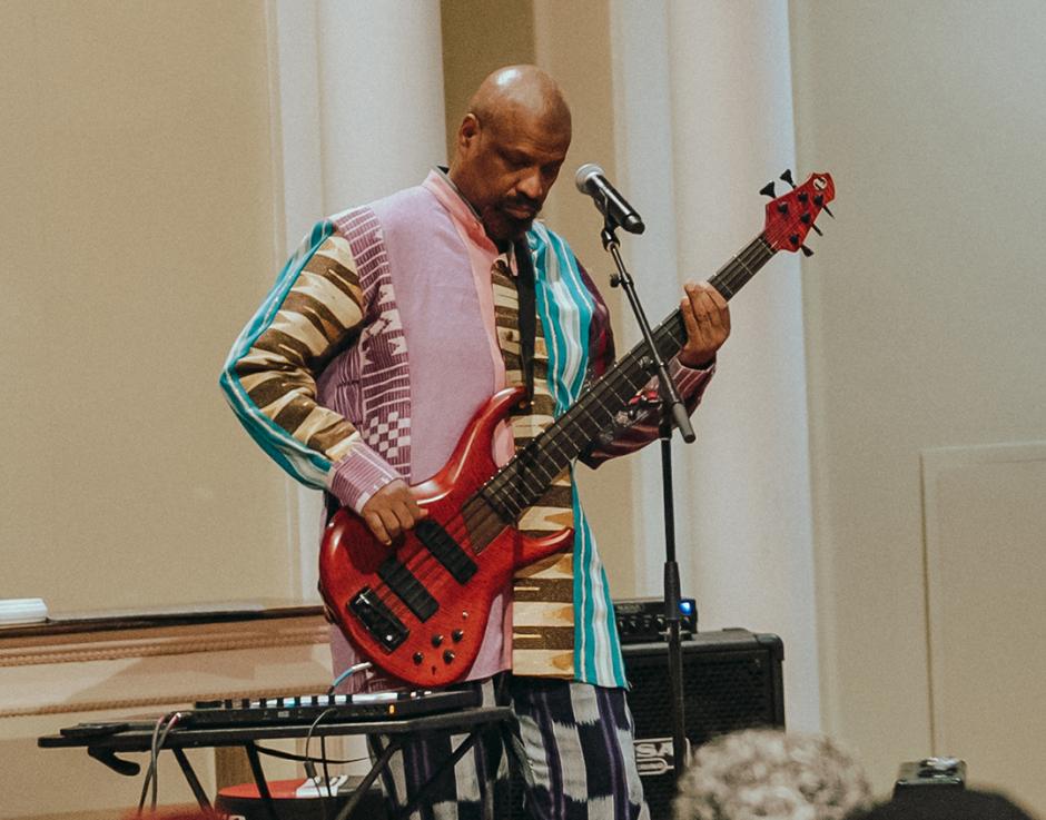 Melvin Gibbs. Photo by Christian Stewart